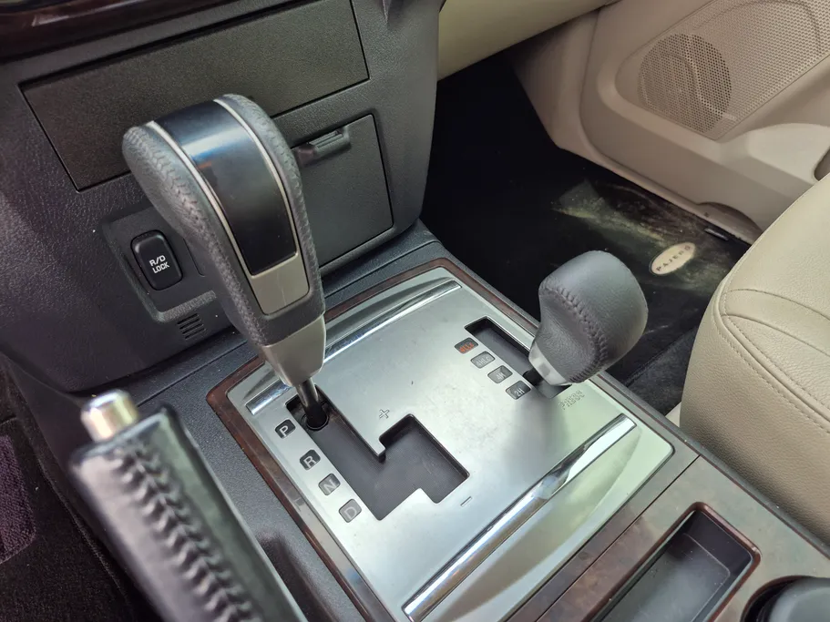 2022 Mitsubishi Pajero GLS 4Doors 
