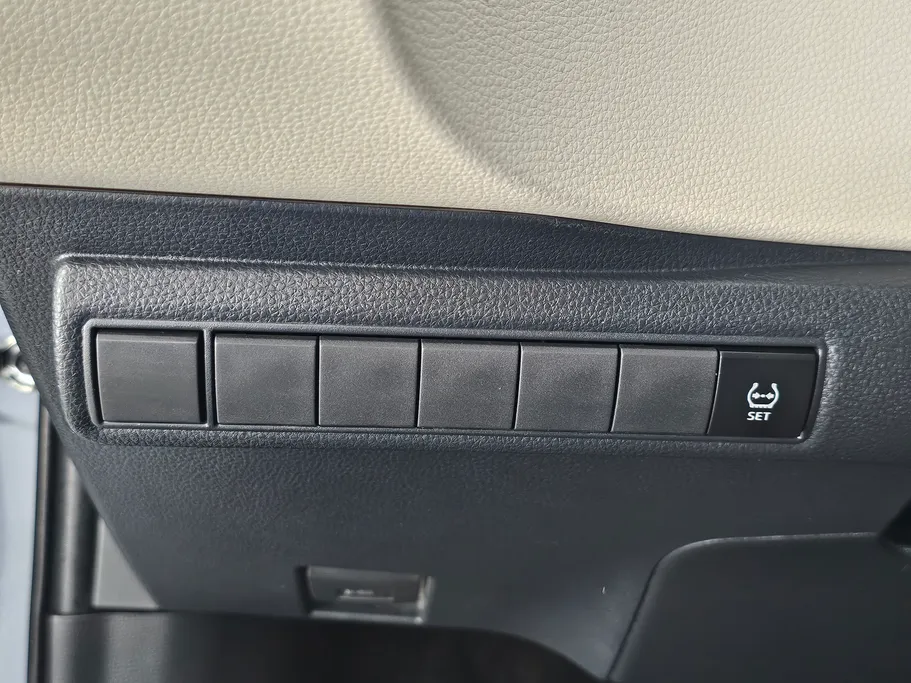 تويوتا كورولا XLI 2022 