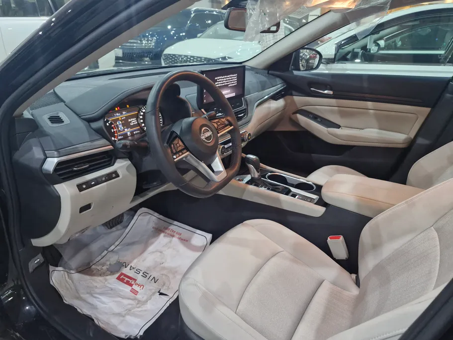 نيسان التيما SV 2025 