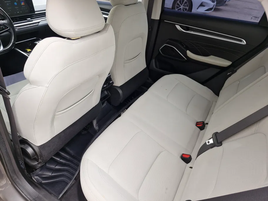 جيلي امجراند GS 2024 