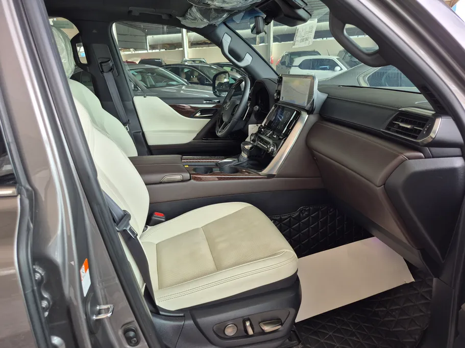 لكزس LX 600 BB Elite 2025 