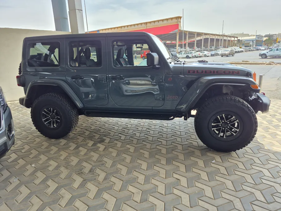 2025 Jeep Wrangler Rubicon 