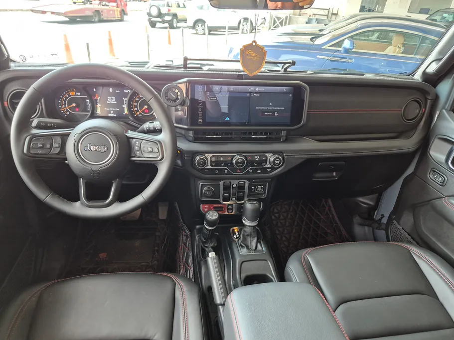 2025 Jeep Wrangler Rubicon 