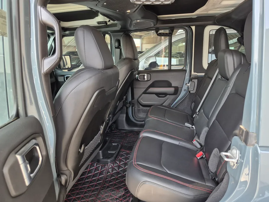 2025 Jeep Wrangler Rubicon 