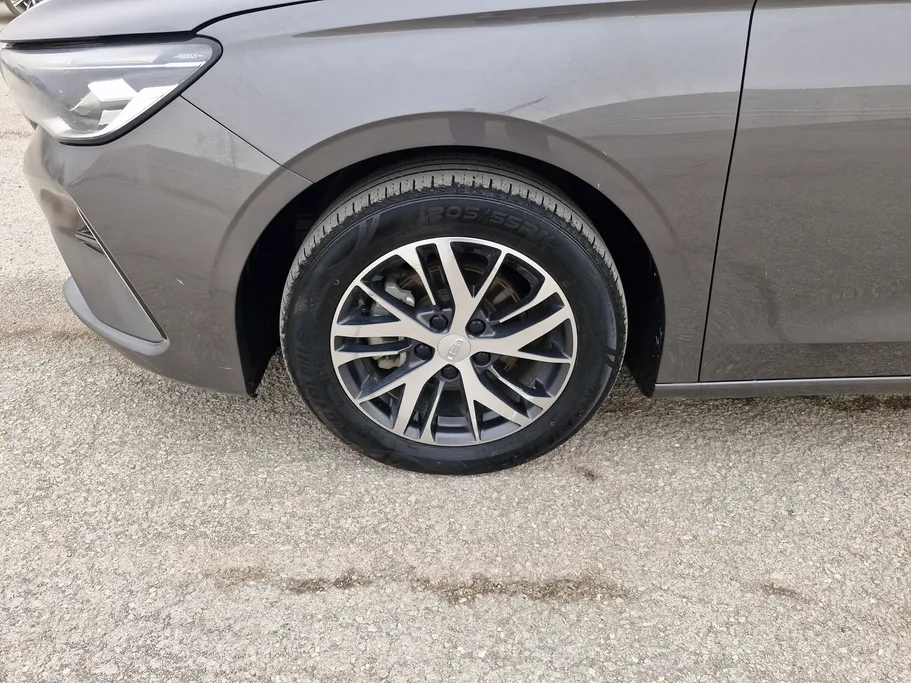 جيلي امجراند GS 2024 