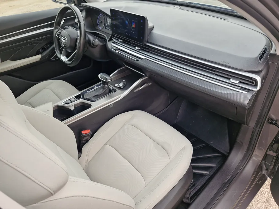 جيلي امجراند GS 2024 