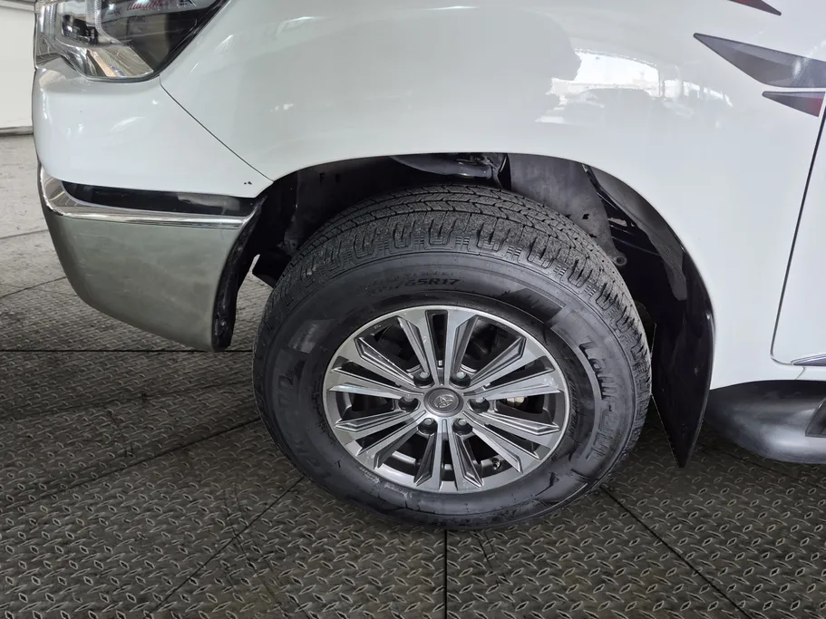 تويوتا هايلكس SGLX 4X4 MT DSL 2022 