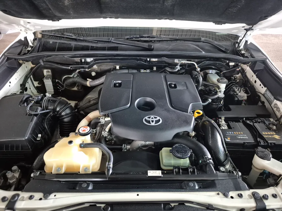 تويوتا هايلكس SGLX 4X4 MT DSL 2022 