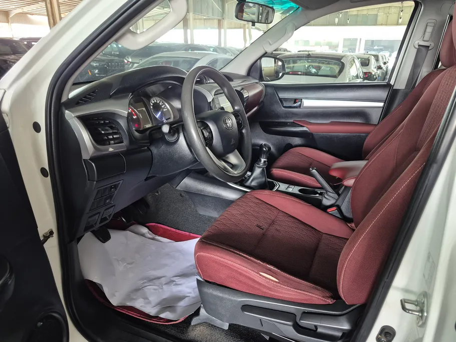 تويوتا هايلكس SGLX 4X4 MT DSL 2022 