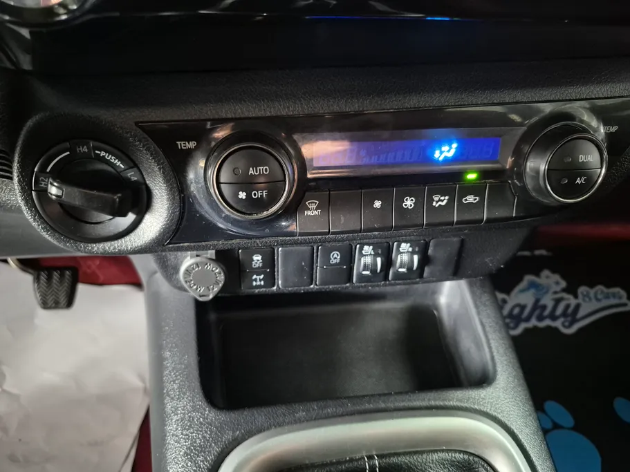 تويوتا هايلكس SGLX 4X4 MT DSL 2022 