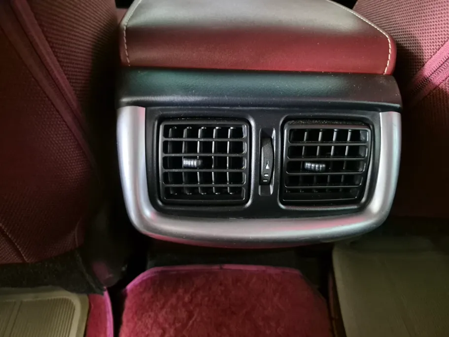 تويوتا هايلكس SGLX 4X4 MT DSL 2022 