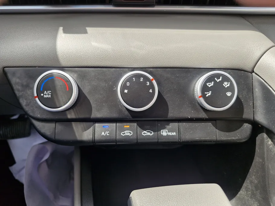 2024 Hyundai Elantra Fleet 