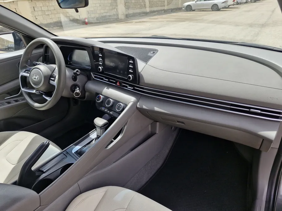 2024 Hyundai Elantra Fleet 