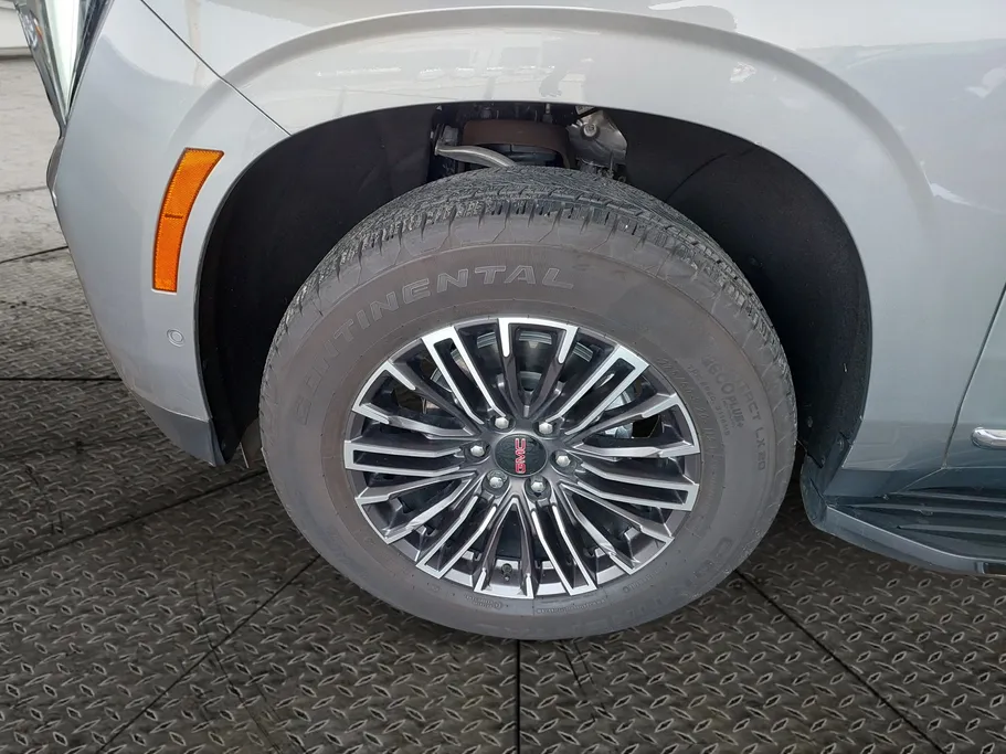 2025 GMC Yukon Elevation 