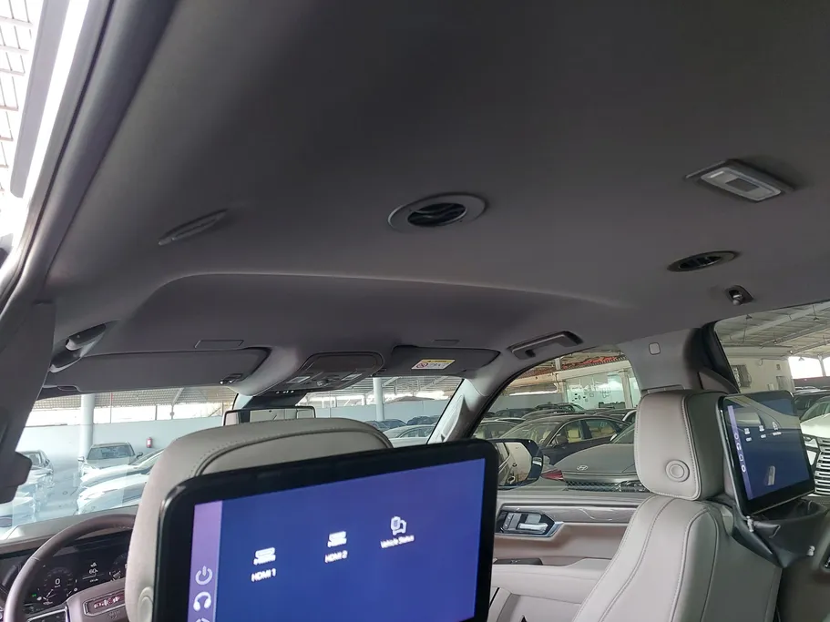 2025 GMC Yukon Elevation 