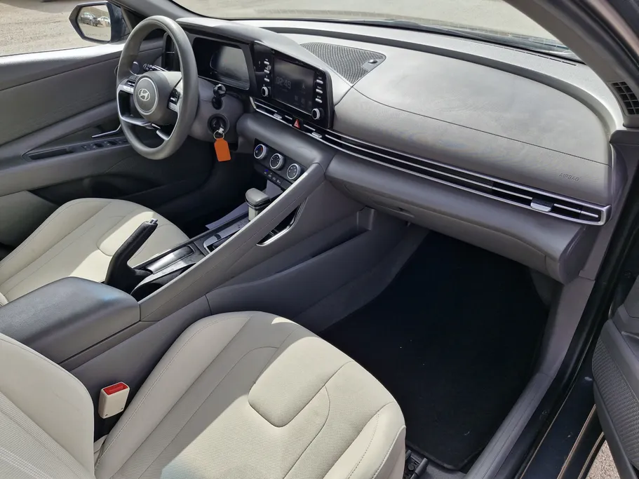 2024 Hyundai Elantra Fleet 