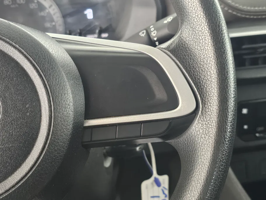 2023 Toyota Yaris  Y 