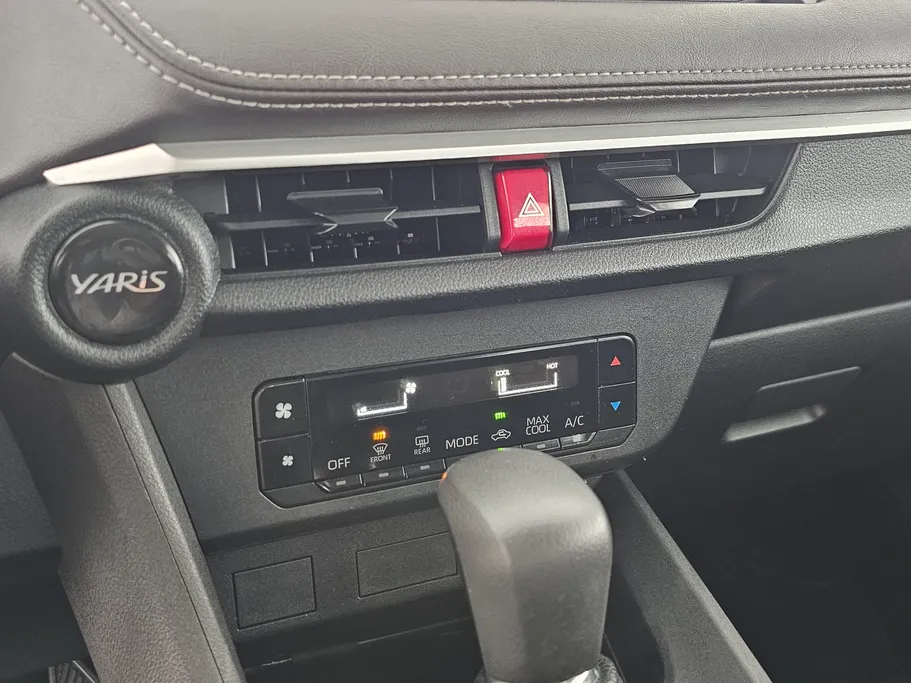 2023 Toyota Yaris  Y 