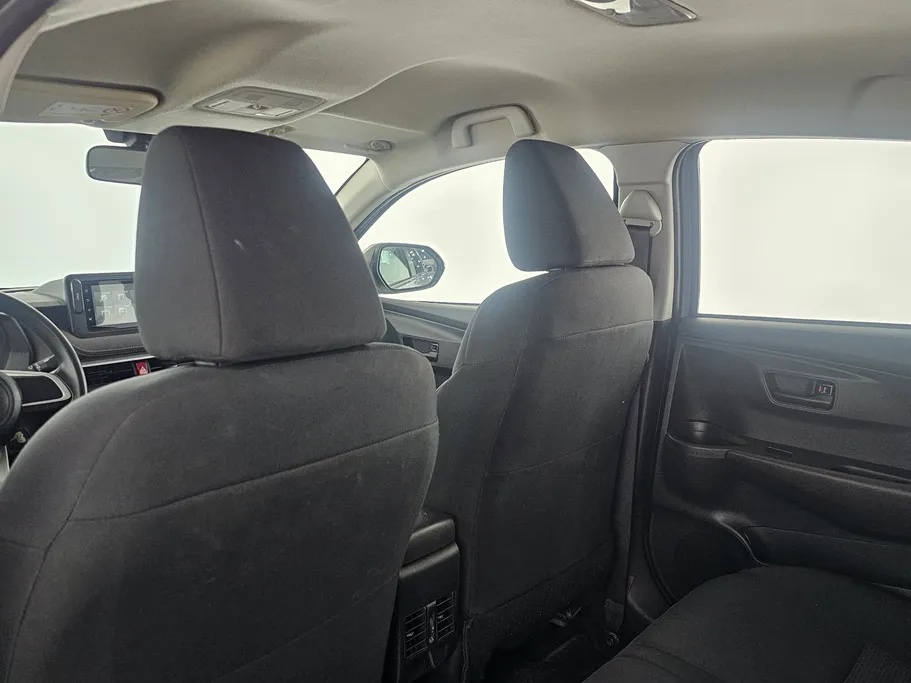 2023 Toyota Yaris  Y 