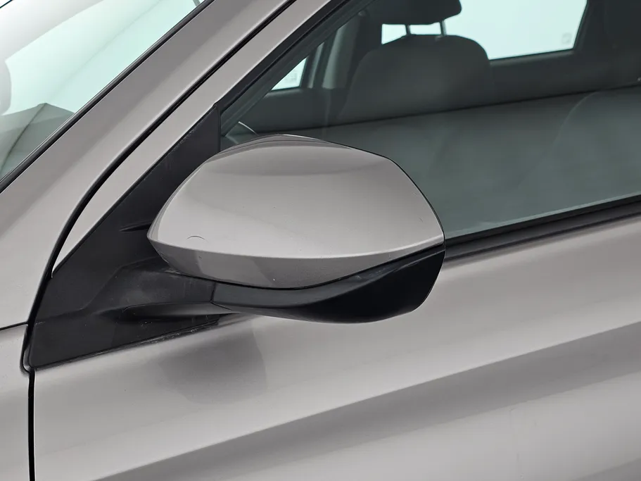 2023 Toyota Yaris  Y 