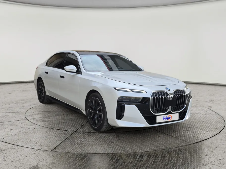 2023 BMW 7 Series 740 i 