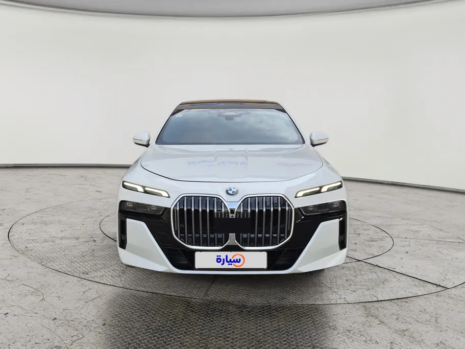 2023 BMW 7 Series 740 i 