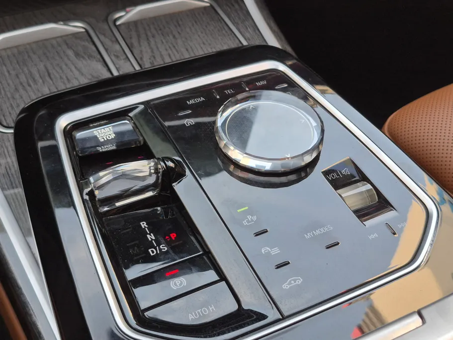 2023 BMW 7 Series 740 i 