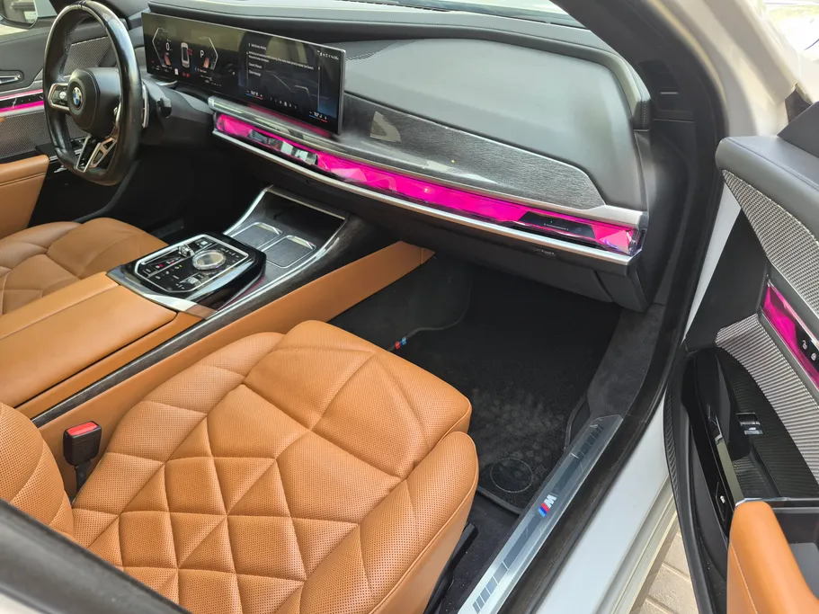 2023 BMW 7 Series 740 i 