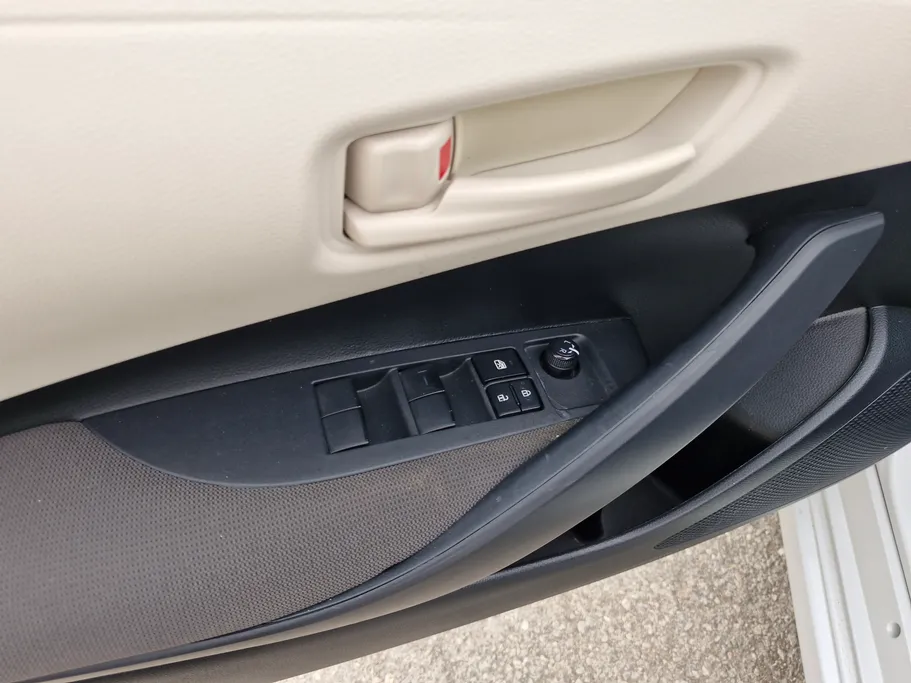 تويوتا كورولا XLI 2024 