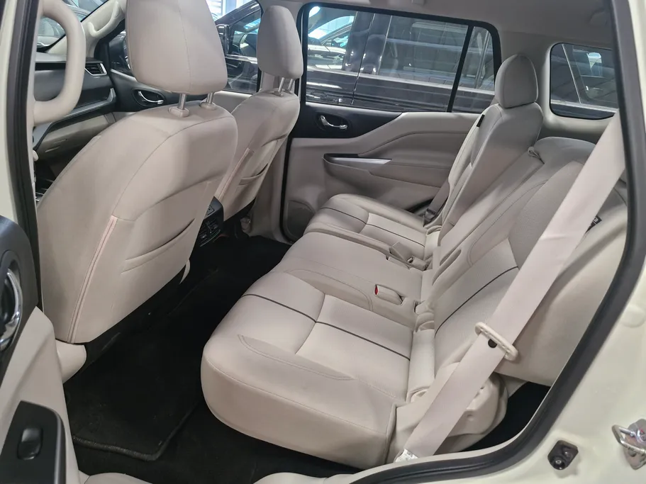 2023 Nissan Xterra SE 