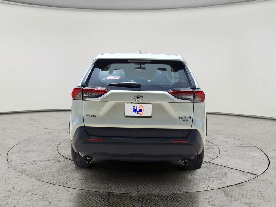 تويوتا راف فور LE 2022 