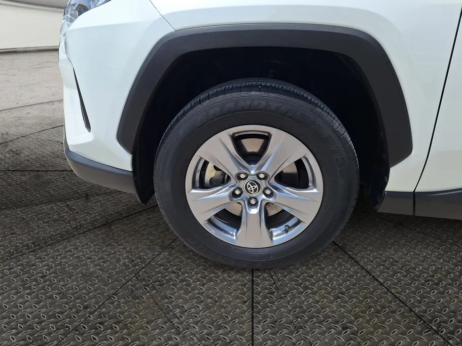 تويوتا راف فور LE 2022 