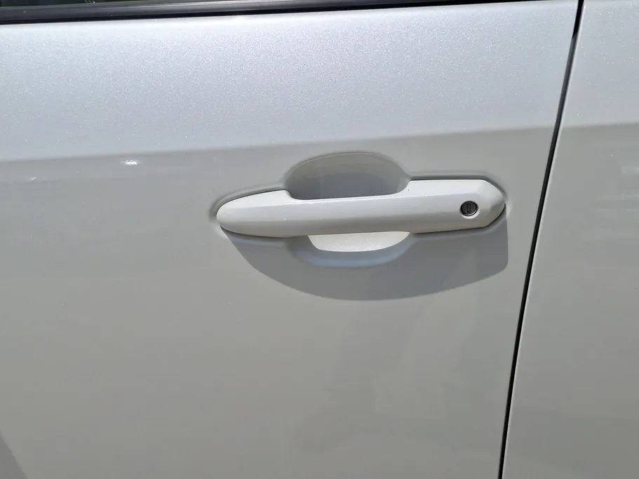 تويوتا راف فور LE 2022 