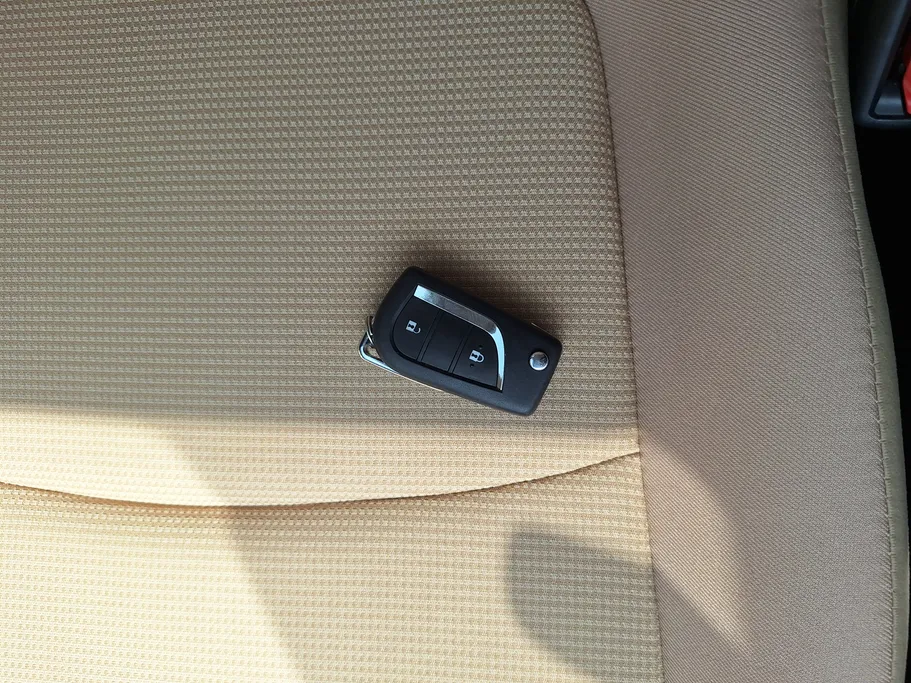 تويوتا راف فور LE 2022 