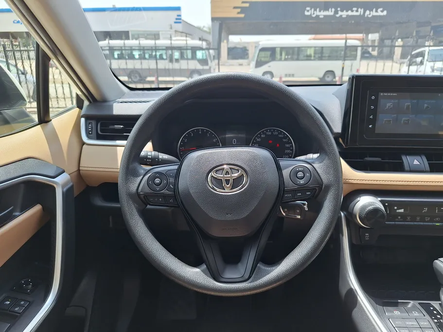 تويوتا راف فور LE 2022 