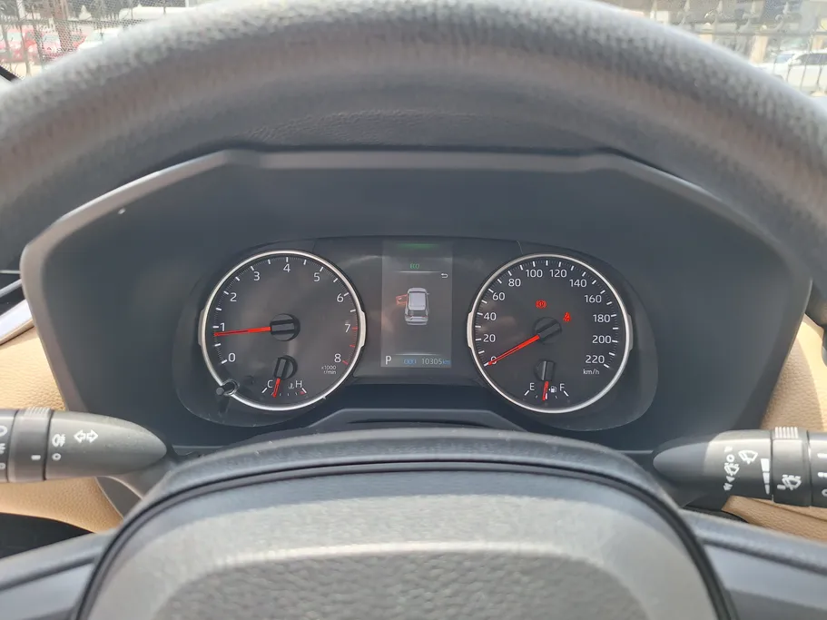 تويوتا راف فور LE 2022 