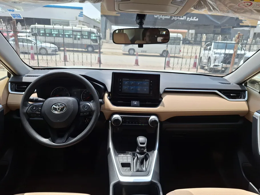 تويوتا راف فور LE 2022 