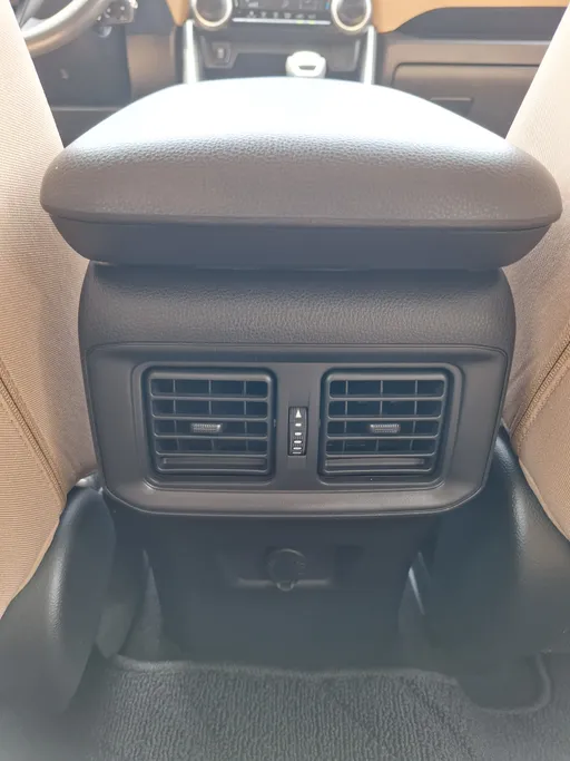 تويوتا راف فور LE 2022 