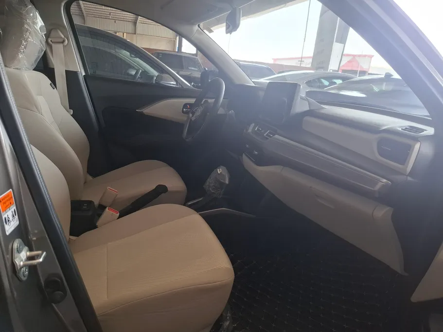 2025 Suzuki Dzire GLX 