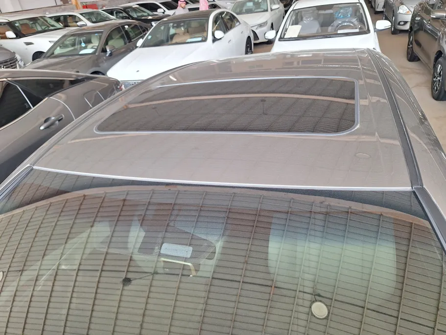 تويوتا كامري LE 2025 