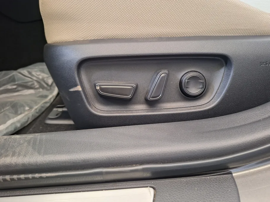 تويوتا كامري LE 2025 