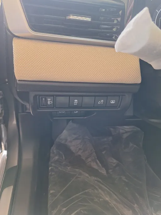 تويوتا كامري LE 2025 