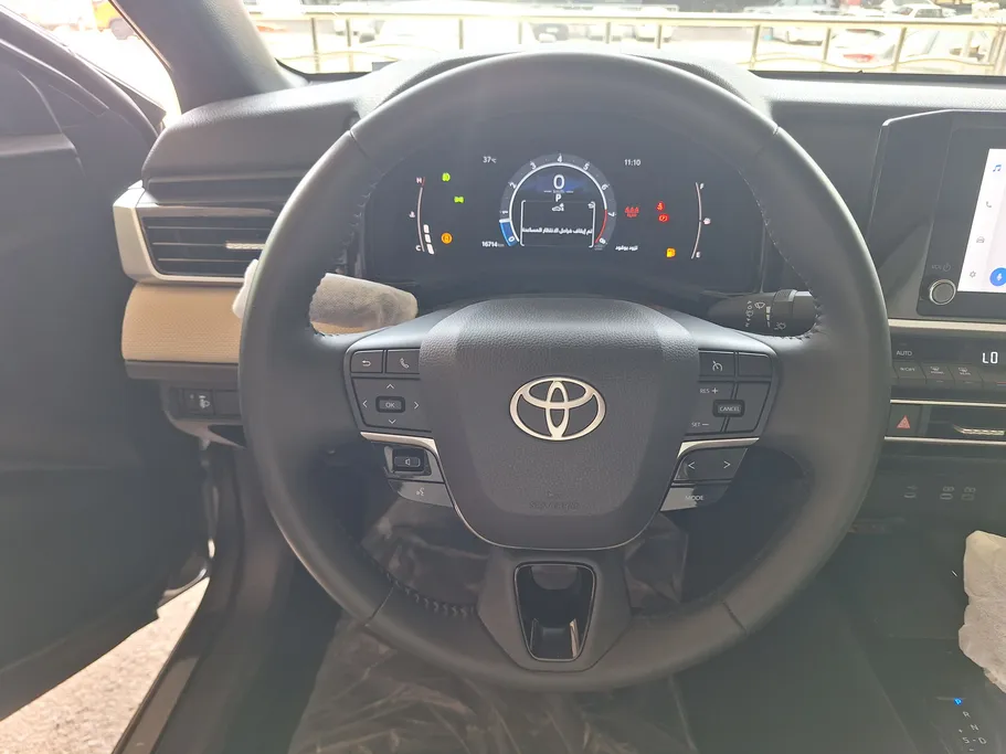 تويوتا كامري LE 2025 