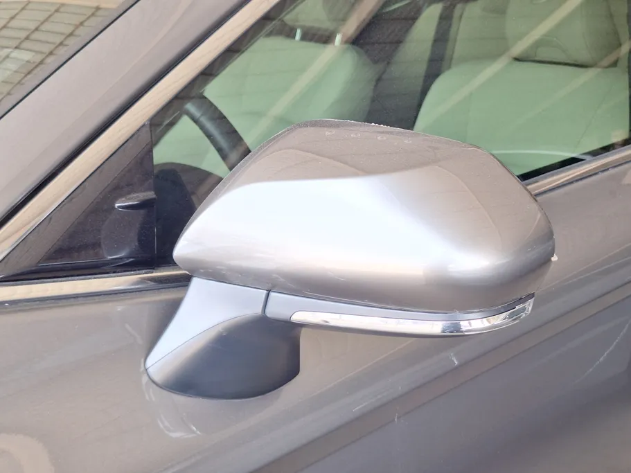 تويوتا كامري LE 2025 