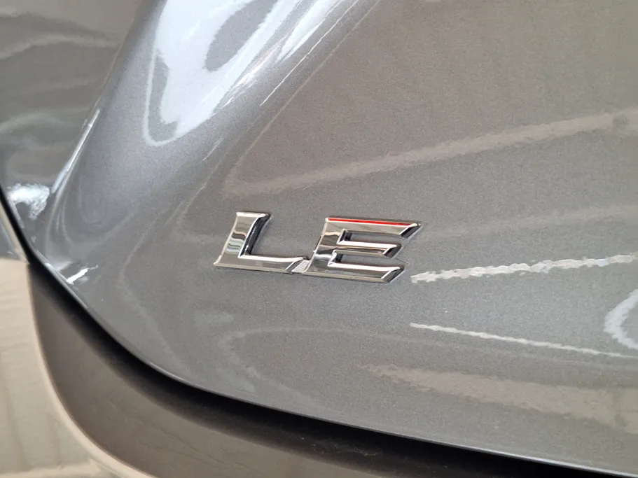 تويوتا كامري LE 2025 