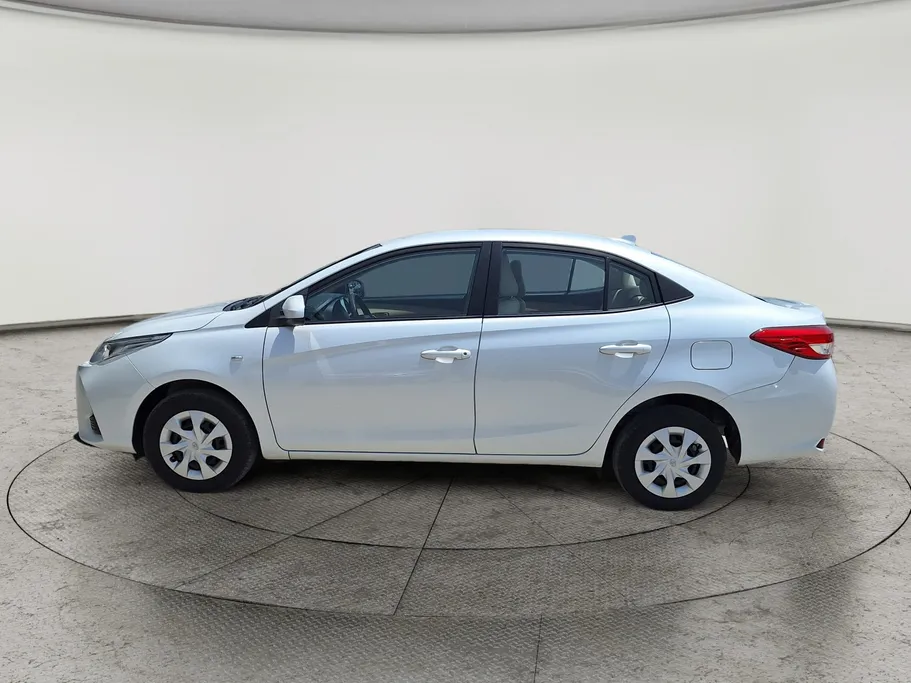 تويوتا يارس Y 2022 