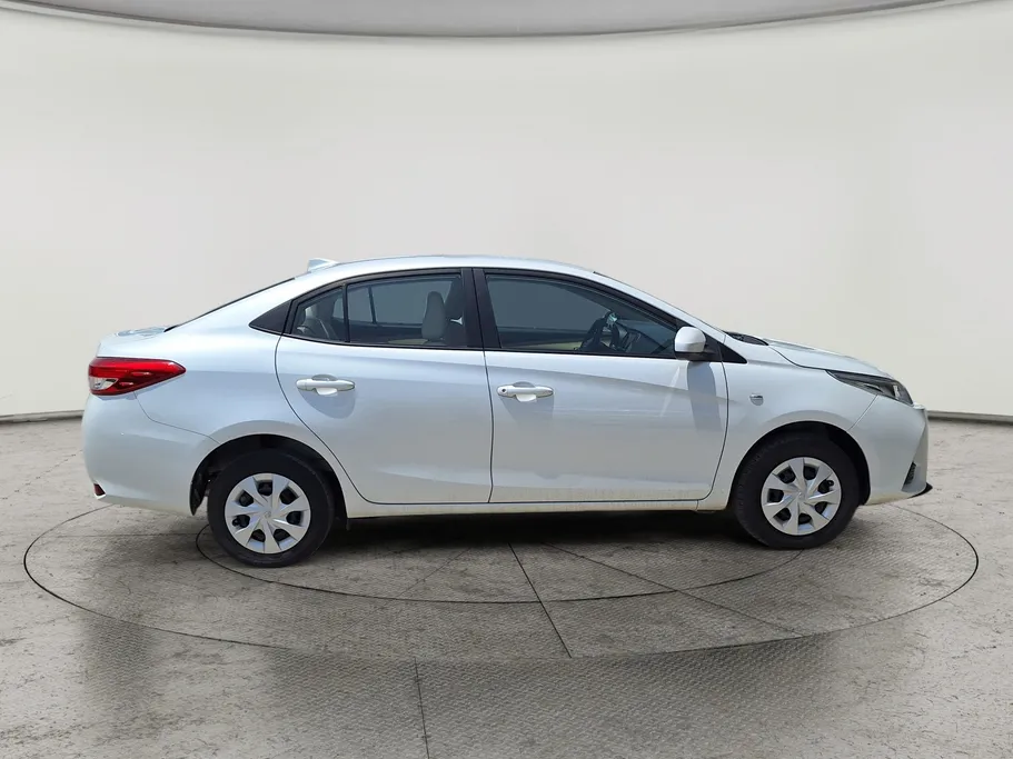 تويوتا يارس Y 2022 