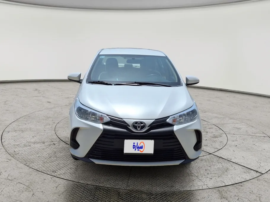 2022 Toyota Yaris  Y 