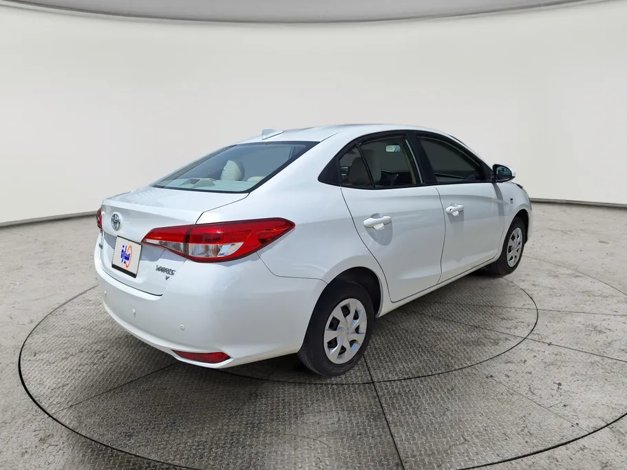 2022 Toyota Yaris  Y 