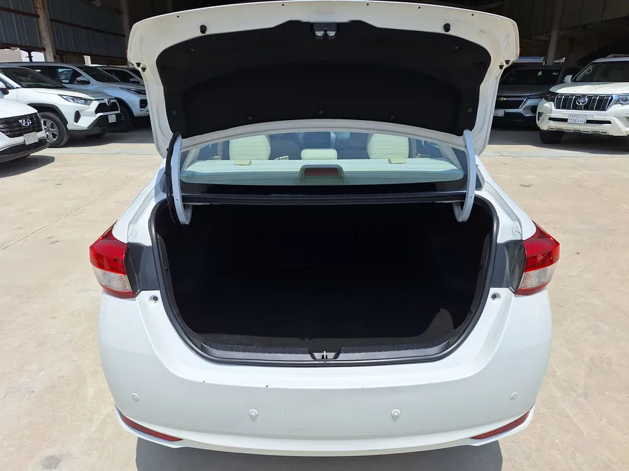 تويوتا يارس Y 2022 